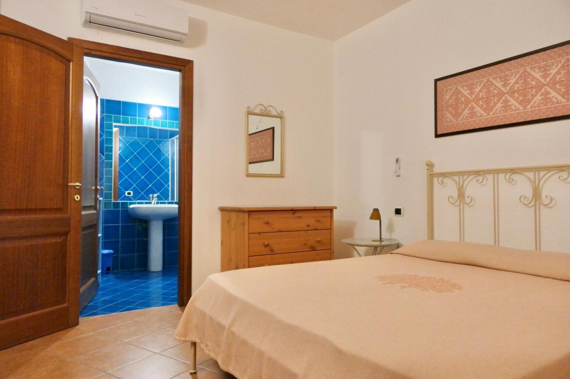 Residence With Private Beach In Marinella Marinella  Kültér fotó