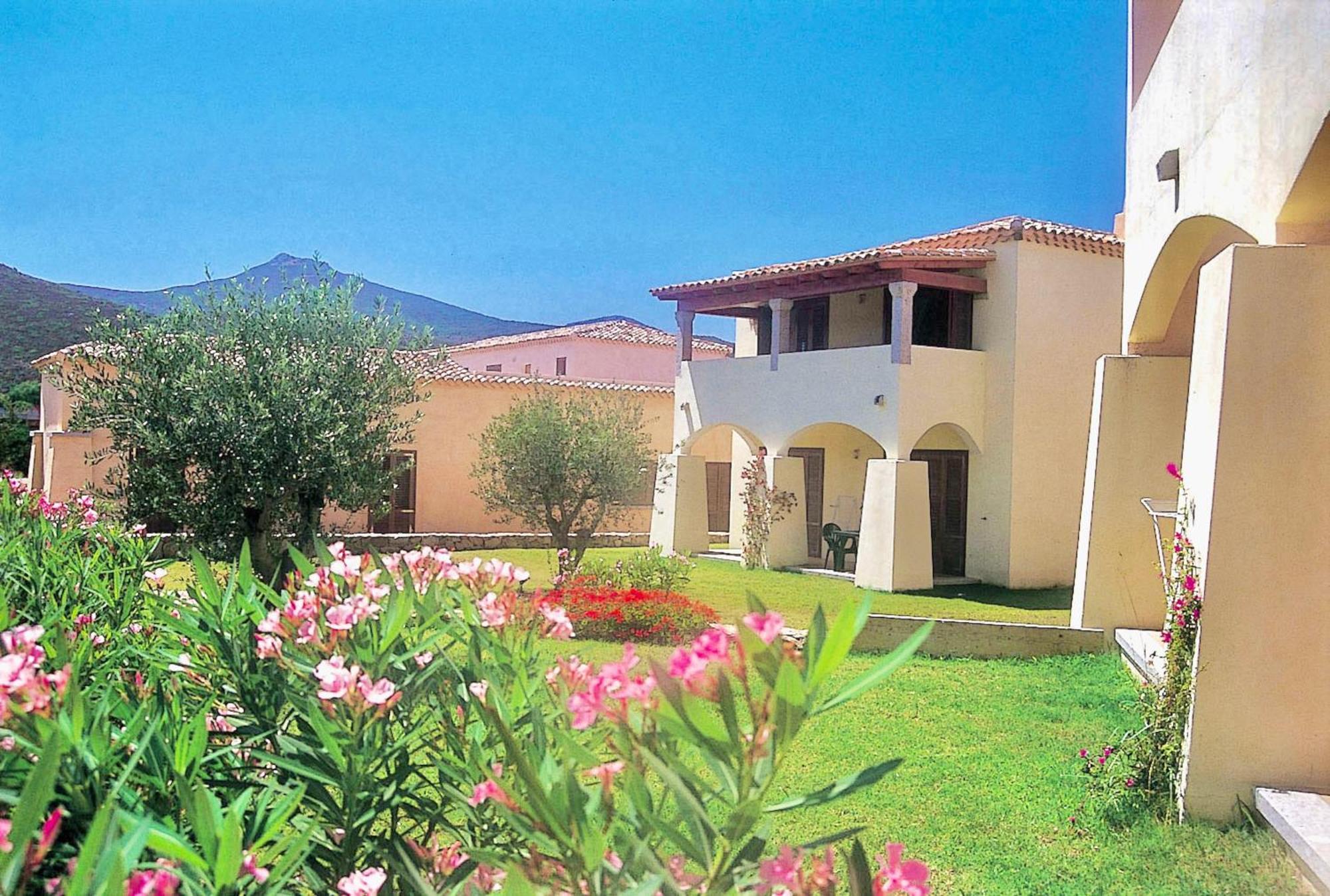 Residence With Private Beach In Marinella Marinella  Kültér fotó